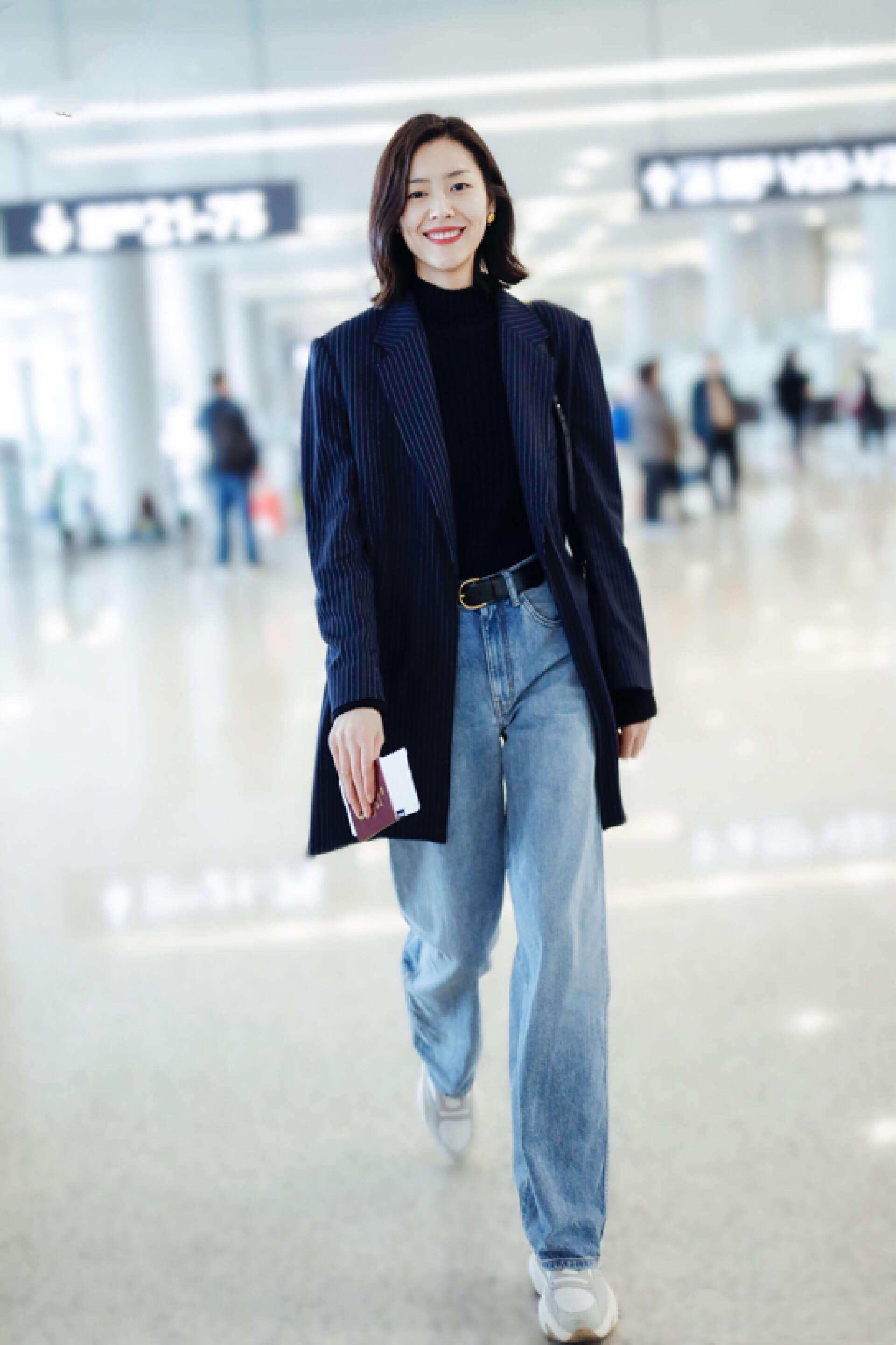 女生腰长腿短怎么办,如何练出大长腿又直又细学生党