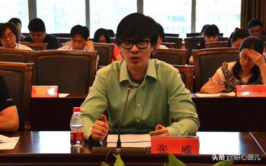 从宅男到首富：下过岗、摆过摊的唐家三少，凭啥在家就能年入过亿