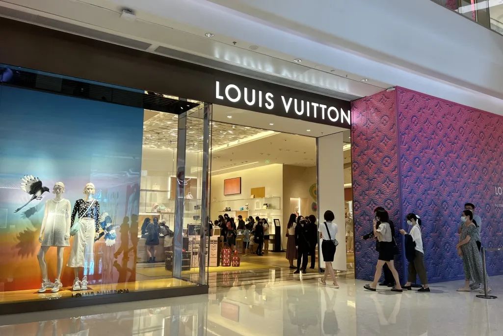 深圳奢侈品专卖店最全在哪里,广州大牌奢侈品市场