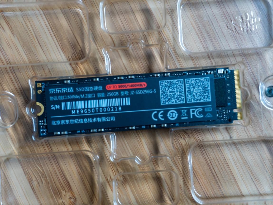 新手轻松玩转的NAS丨威联通TS-216+东芝N300开箱体验