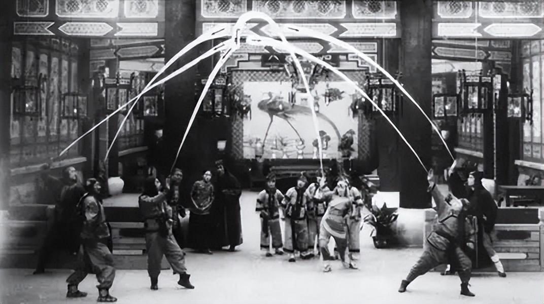 谁说华语功夫片已经没落，成龙老矣，轮到吴京顶上了