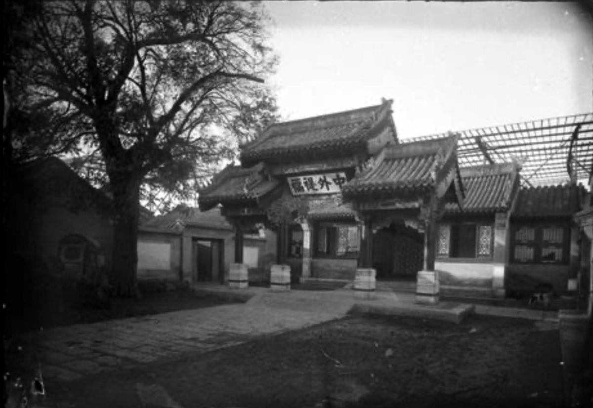 30张影像展现花楼女子媚态百出，丰乳肥臀之绝美风姿