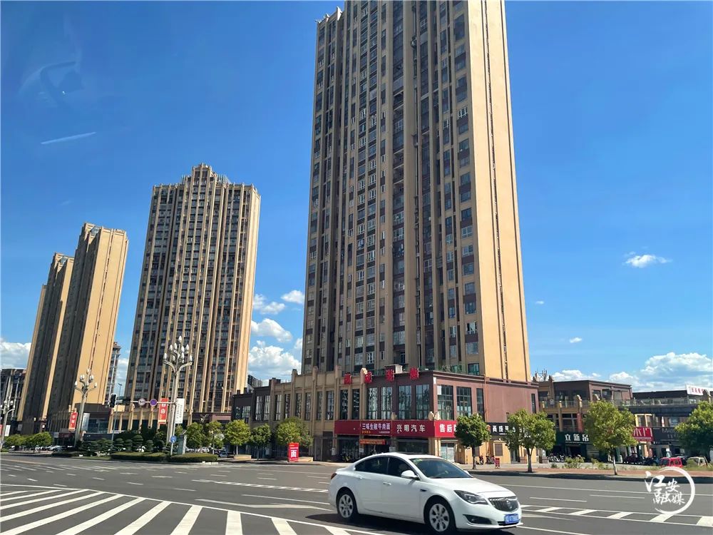 宜宾市更新高温红色预警,泸县发布高温红色预警