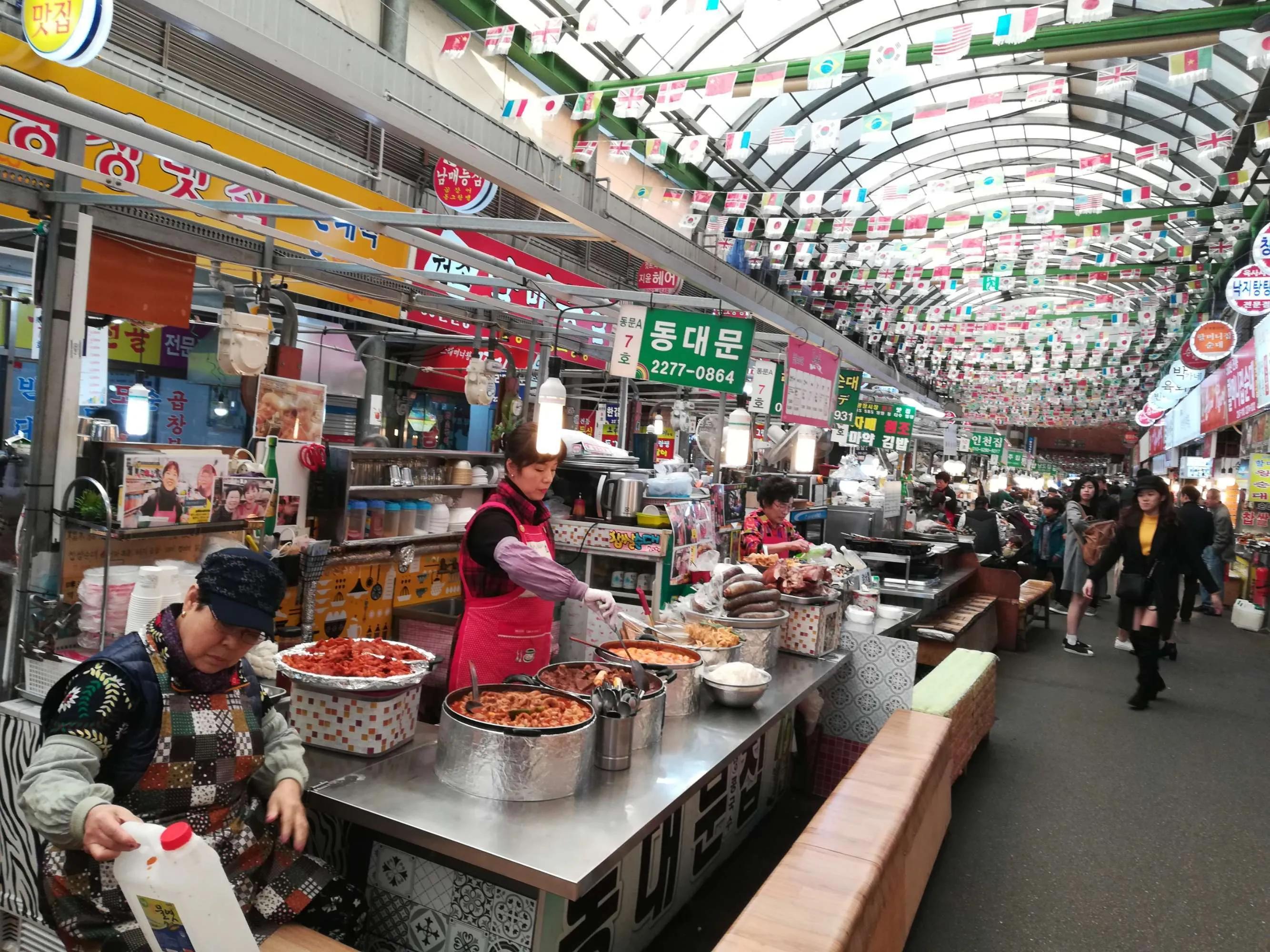 棣栧皵娓歌浣滄枃鐐硅瘎,棣栧皵娓歌涔嬩簩