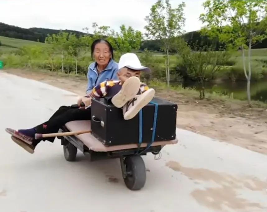 我，这把*刀折**，折叠了26年的身体被重新打开