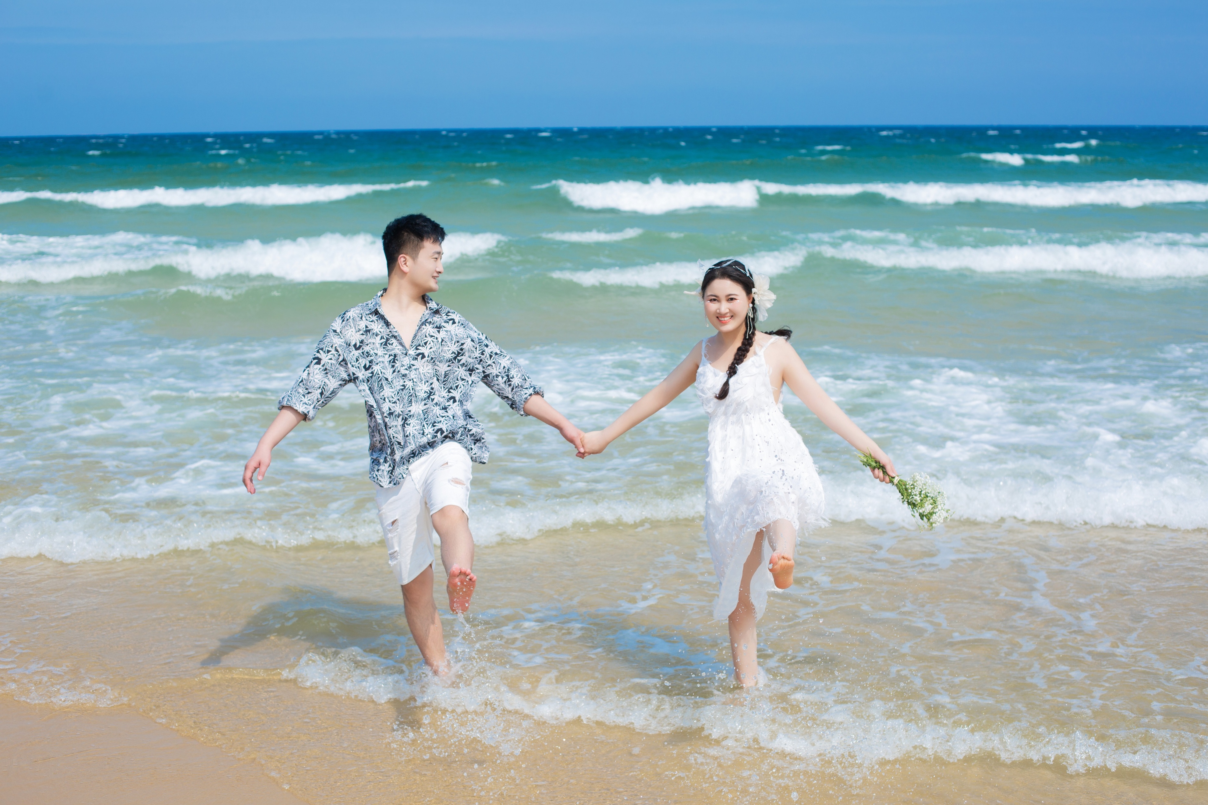 涓変簹鎷惧厜璁版憚褰卞伐浣滃,鑽у箷鎷惧厜濠氱罕鎽勫奖涓変簹