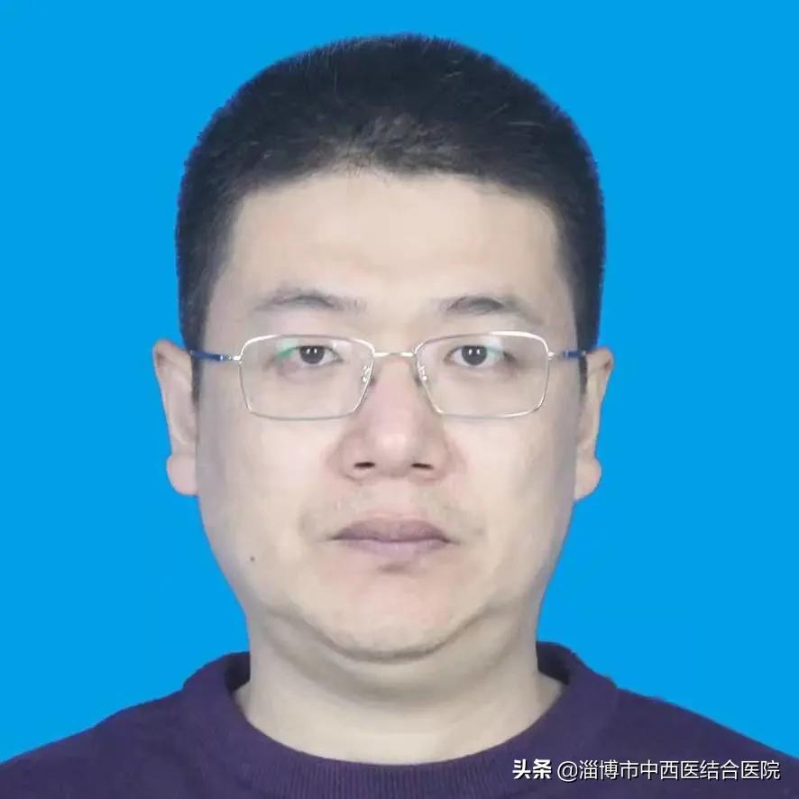 专家义诊下基层健康服务暖心,专家义诊基层健康服务暖人心