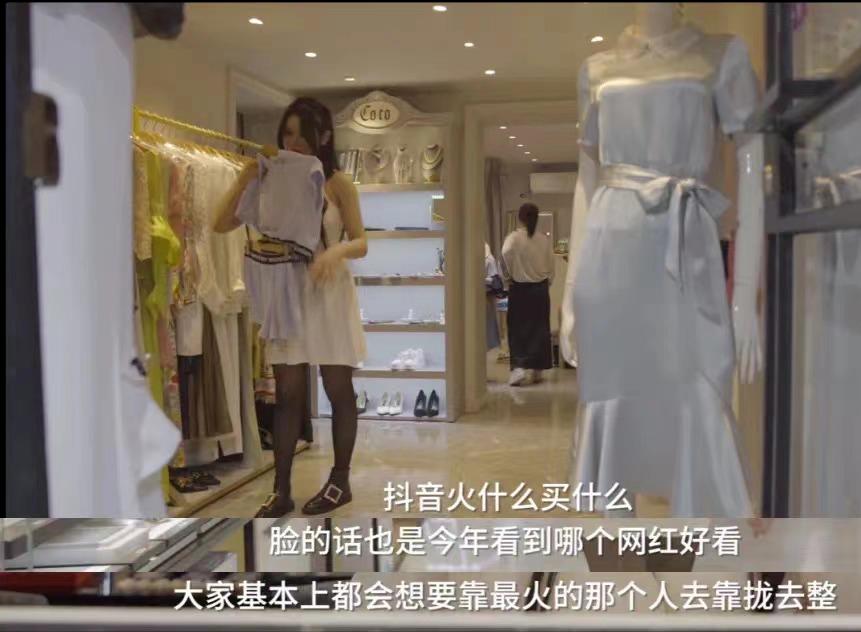 孩子抑郁的表现家长怎么配合治疗,女儿将抑郁的真实原因说出来