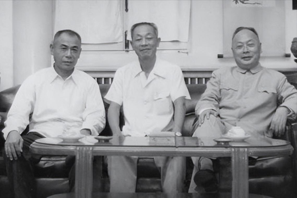 十大元帅榜单公布,蒋介石看后面露难色说道:陈毅太厉害了