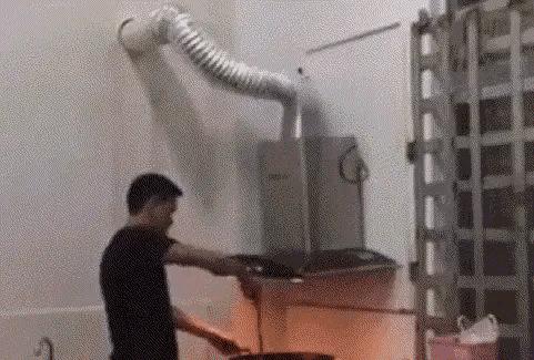 老婆不知去哪买的这衣服，刚进家门就给我吓了一身汗，好尴尬