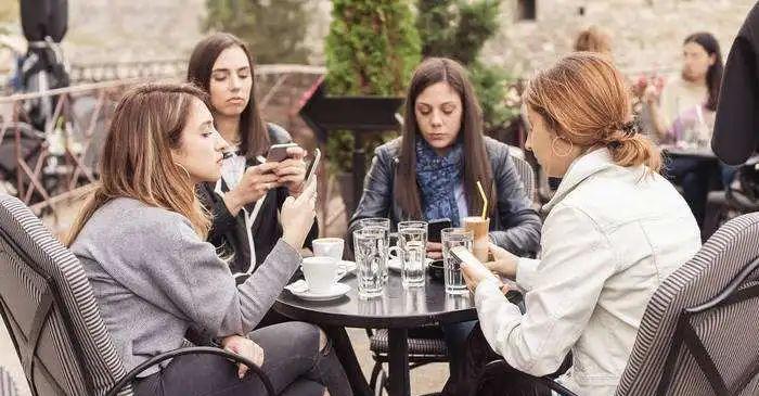 线*体下**验式线上购物式的未来商业