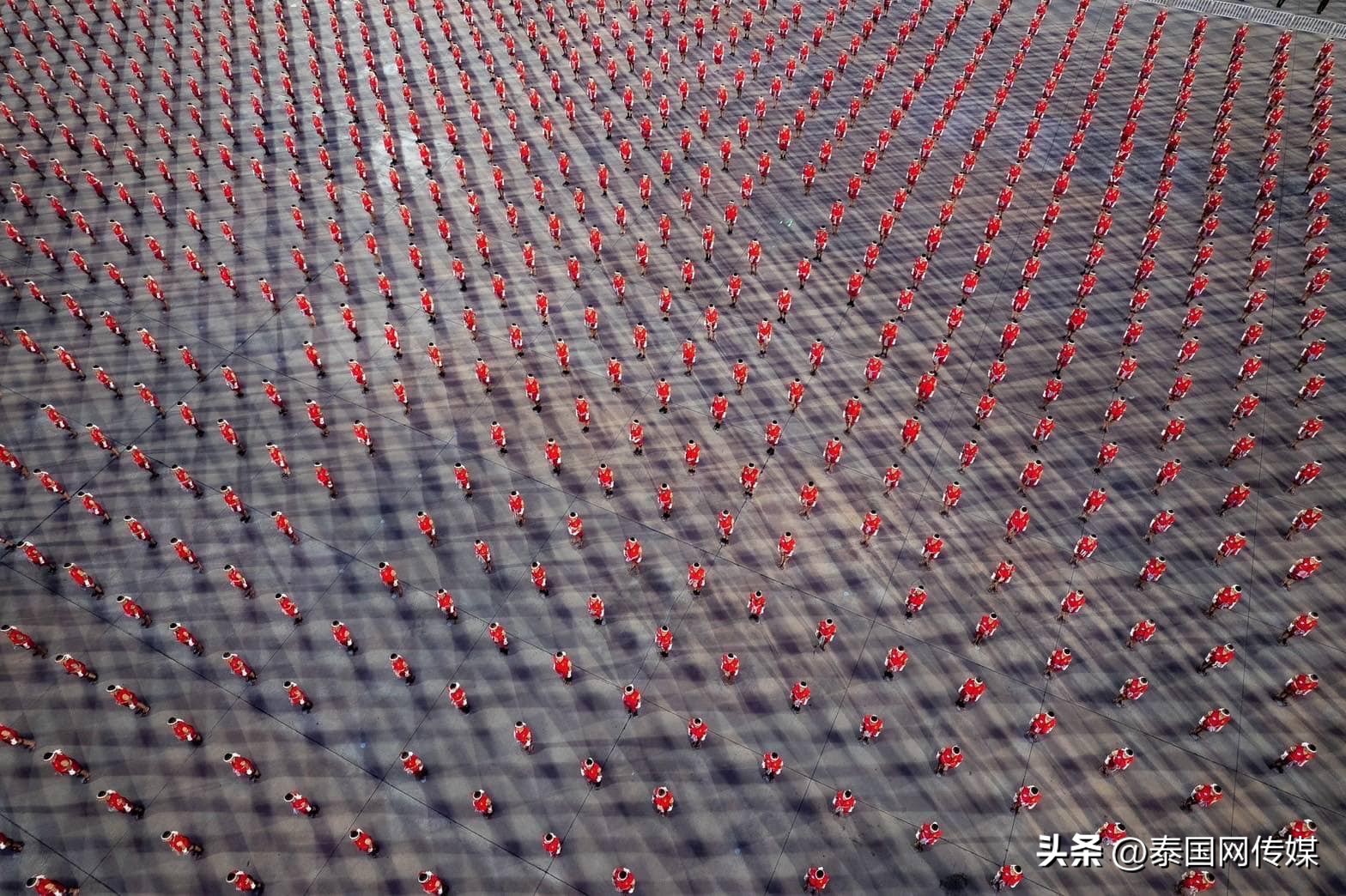 太极拳表演完整版,泰拳经典表演