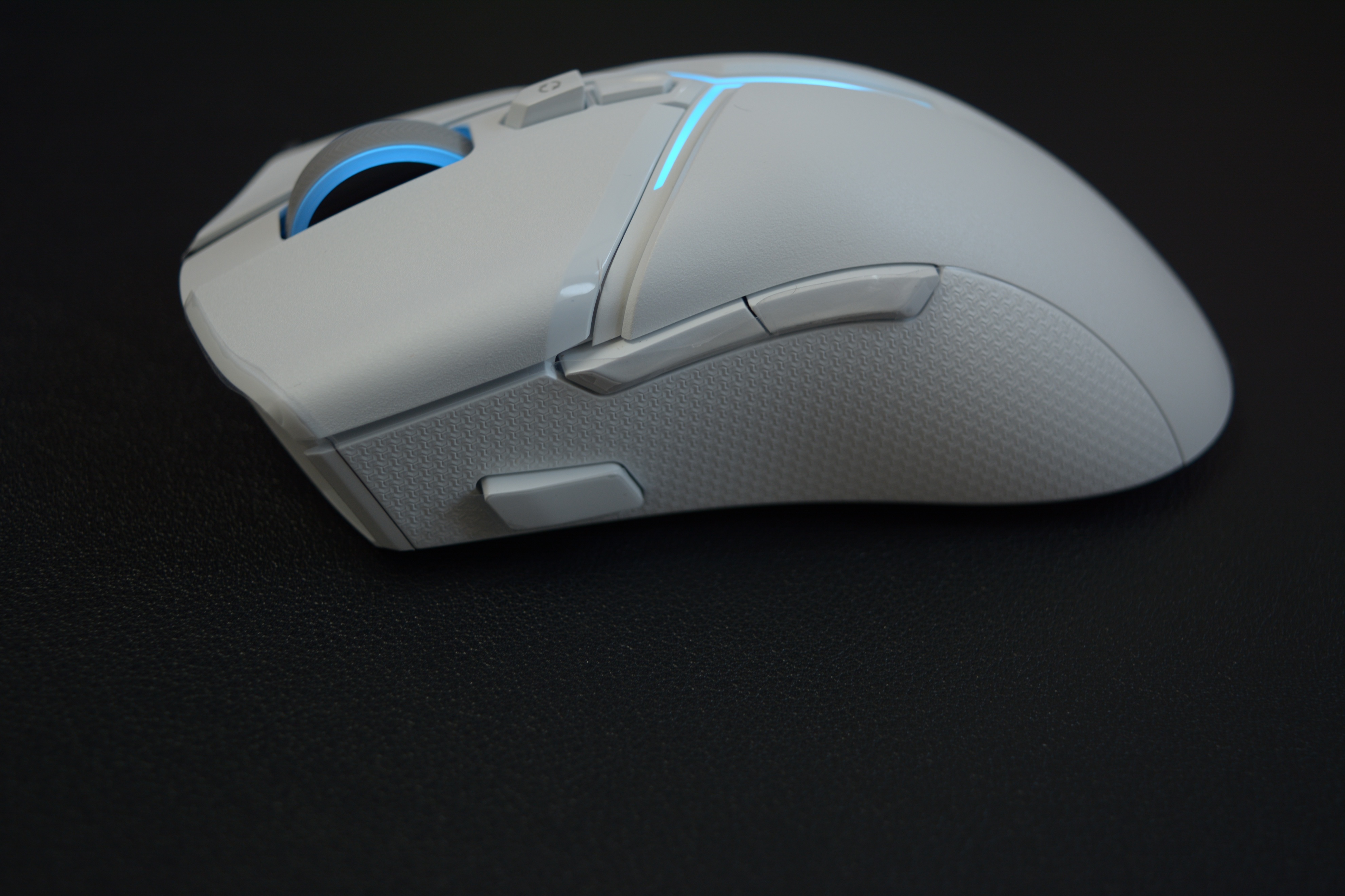 拯救者m7鼠标有线怎么用,拯救者m7鼠标和狗屁王一代比较