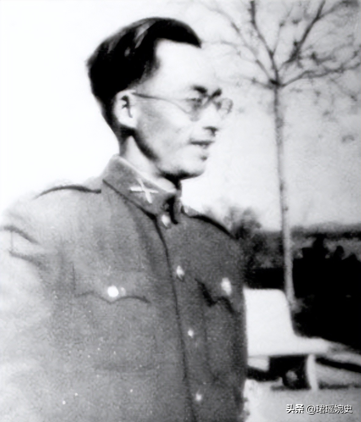 国军副师长被我军俘虏，表明*底卧**身份没人信，说暗语后直接送北平