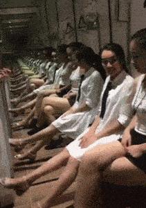 搞笑gif图原谅我不厚道的笑了,搞笑gif段子实在是猝不及防啊