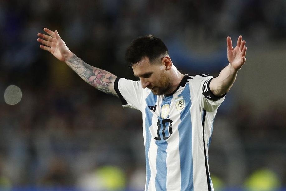 国家队友谊赛之王,国家队进球第一人是谁