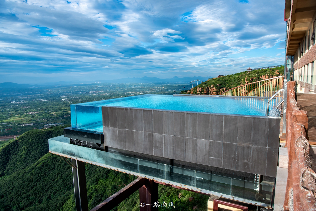 郑州伏羲山悬崖酒店,有创意的悬崖酒店