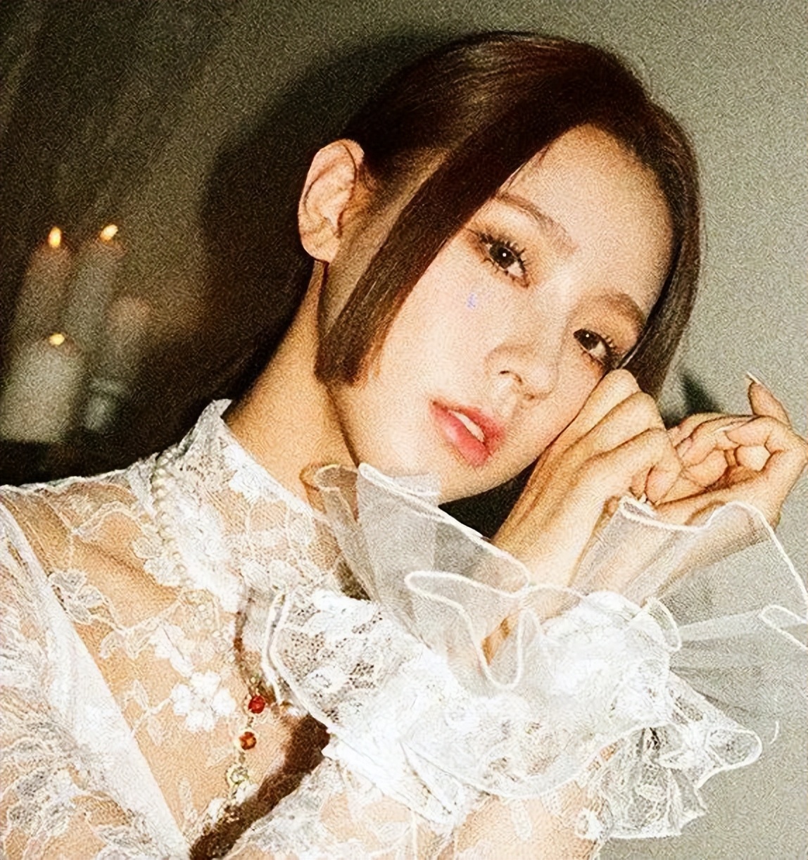 jennie最新编发,jennie同款彩带编发教程