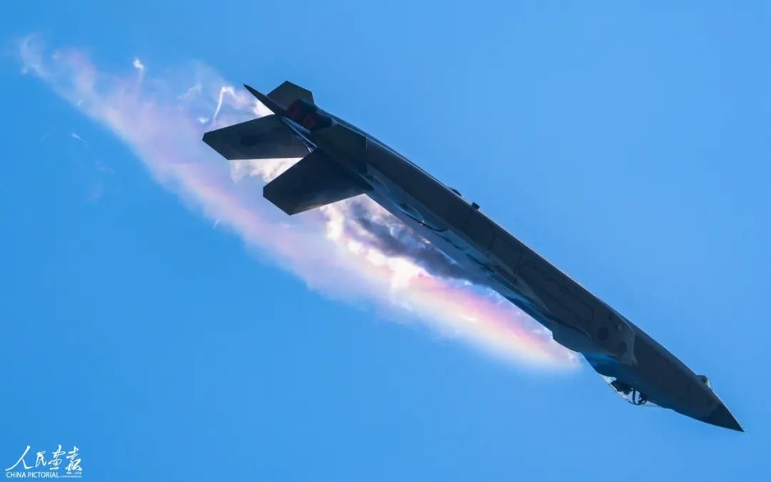 歼20首飞纪录片完整版,歼-20首飞珍贵画面曝光