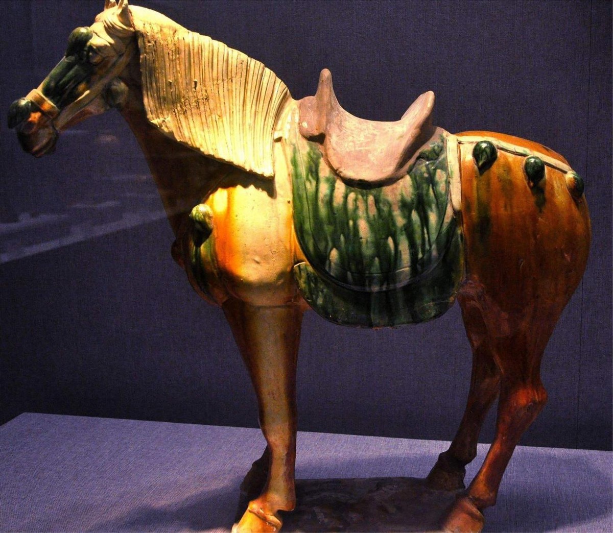 唐三彩是给死人陪葬用的,唐三彩除了陪葬还有什么用处