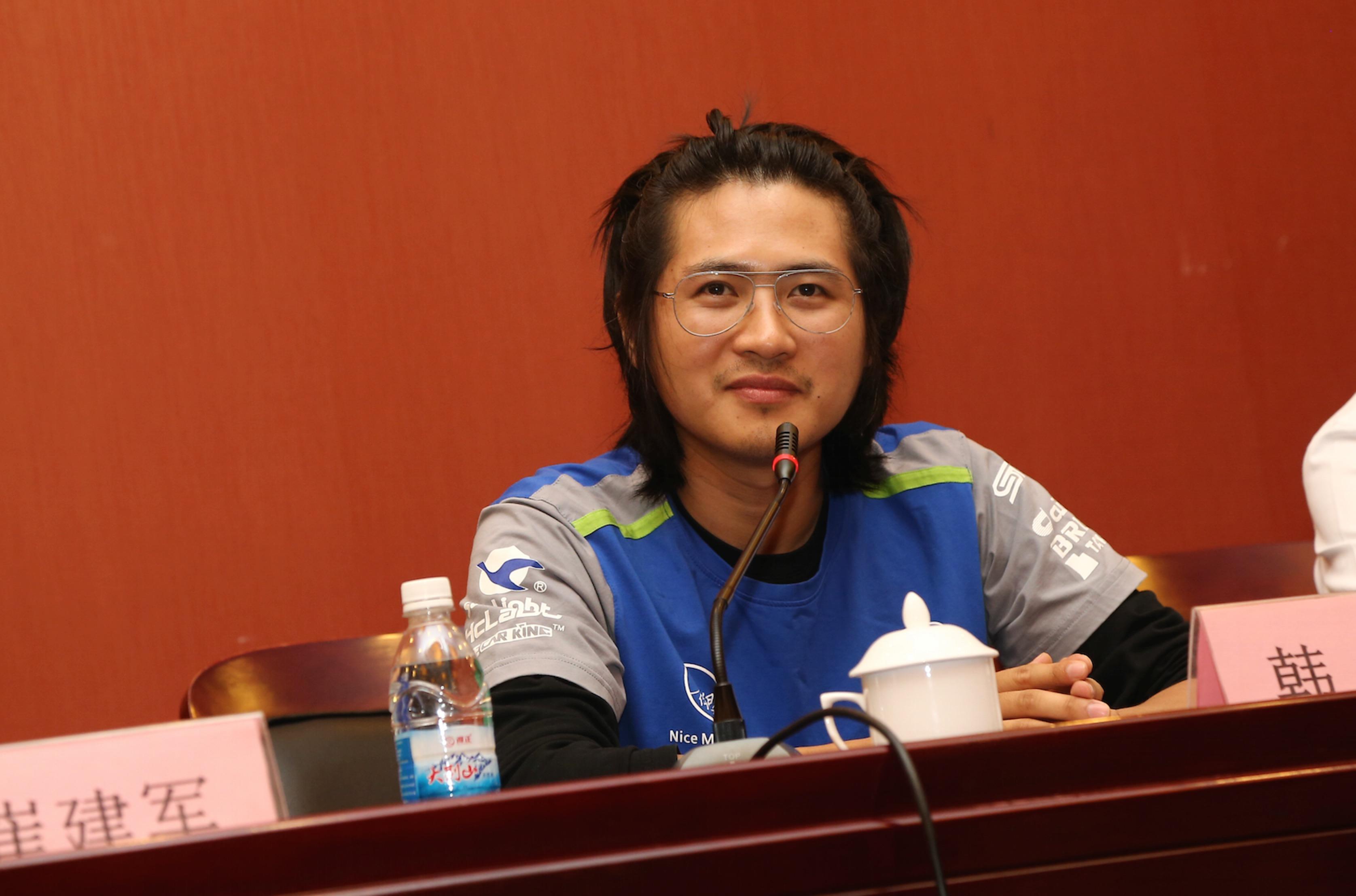 2月才到第10天，9位名人惹争议：郭德纲消失，赵本山被徒孙控诉