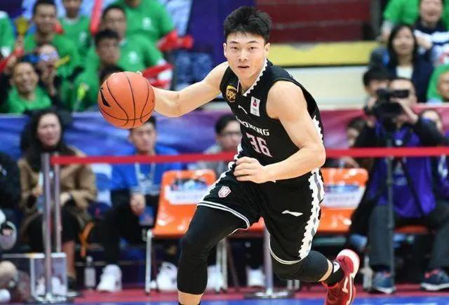 辽宁男篮夺冠李晓旭,赵继伟郭艾伦张镇麟李晓旭