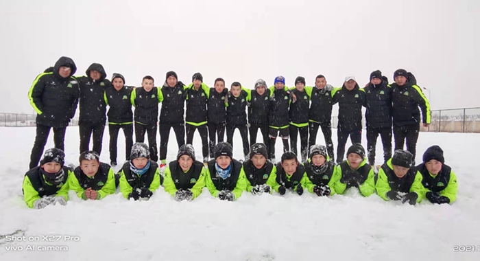 在那遥远的地方有一群人,在那遥远的地方一年级