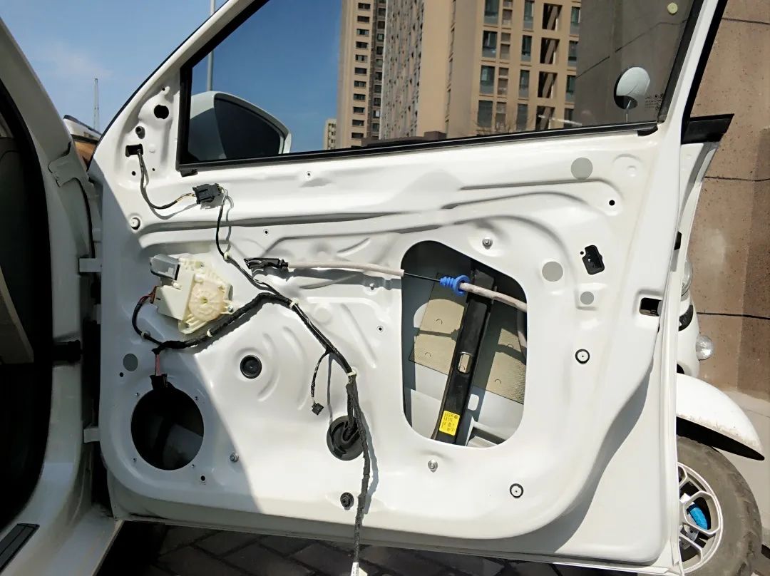 18款桑塔纳升级音响,18款桑塔纳原车6喇叭音响改装