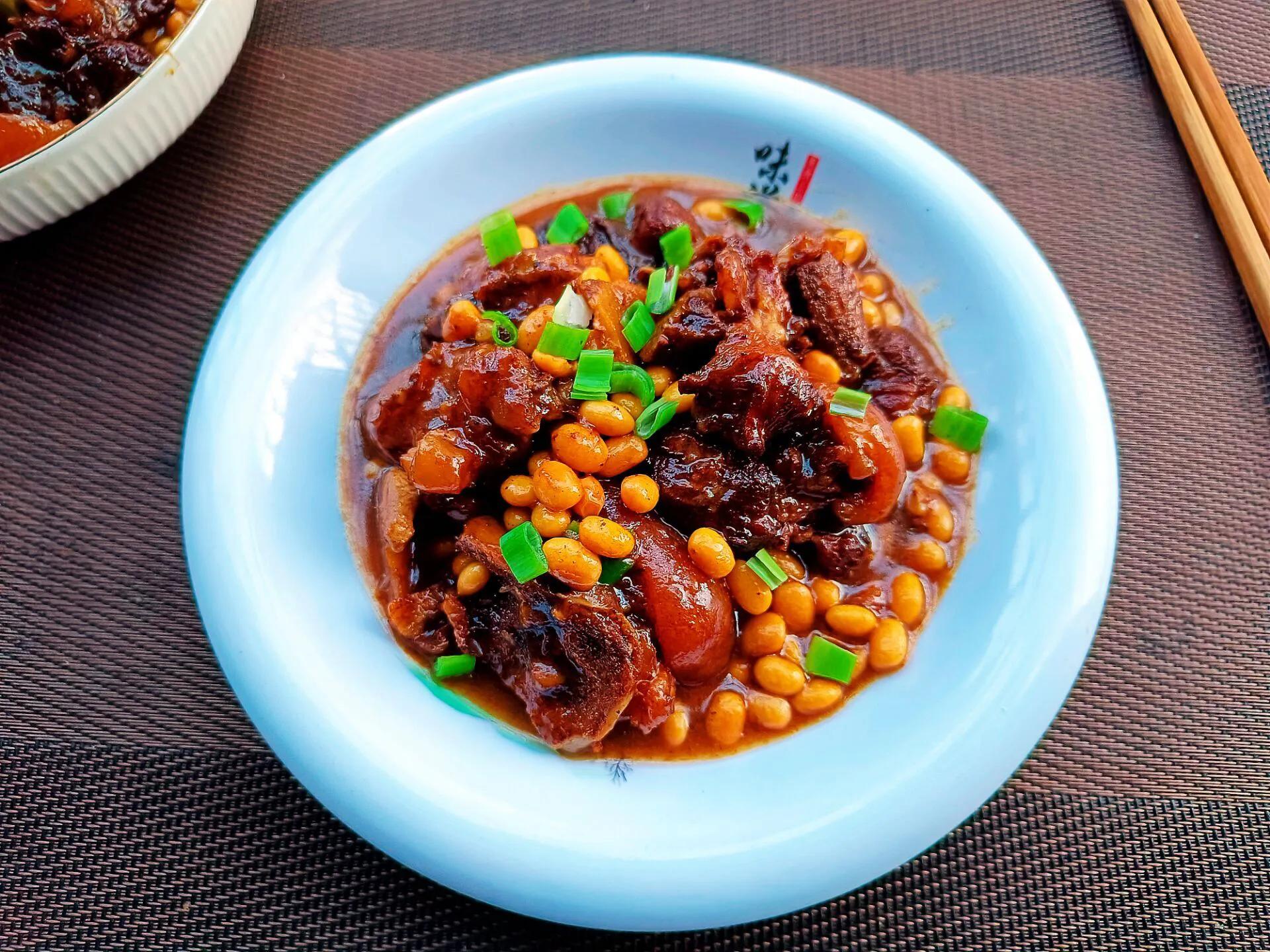 除夕年夜饭，不管有钱没钱，6道“吉祥菜”记得吃，寓意兔年吉利