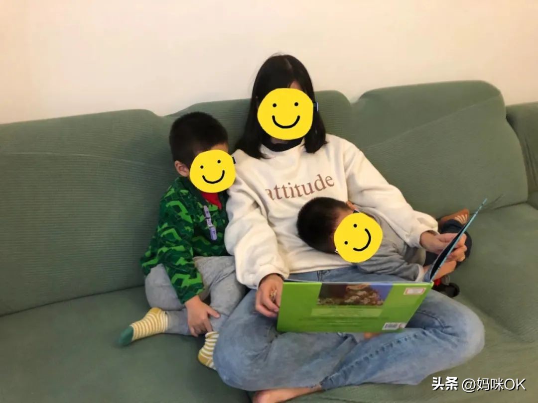 大s跟汪小菲在一起怎么不打扮,大s穿白西装和汪小菲手拉手