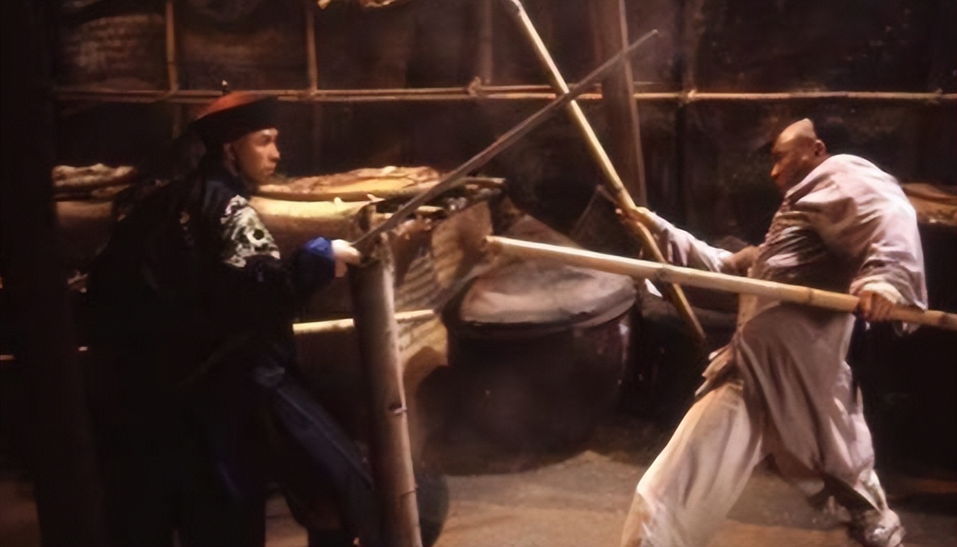 7次断手、全身100多针、大小便*禁失**，这些武打明星让人动容