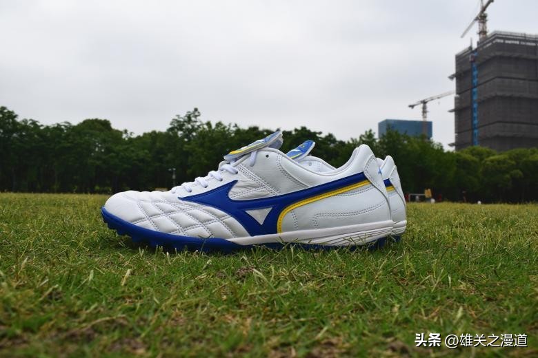 2020年美津浓足球鞋碎钉推荐,重温经典2002世界杯