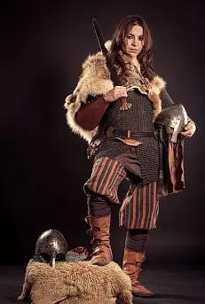 维京时代，少数拥有女性精英阶层的社会形态，女战士、女商人