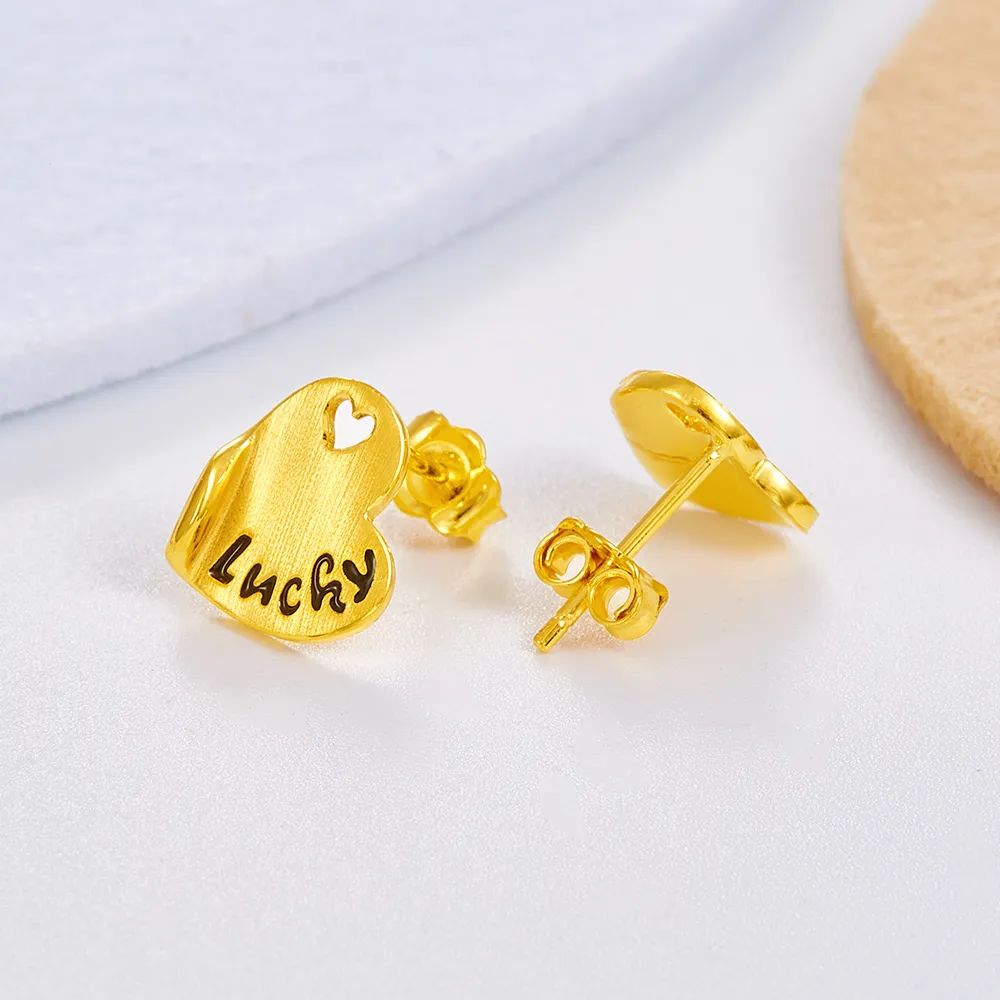 黄金耳饰大小一样是什么意思,怎么挑选适合自己的黄金耳饰