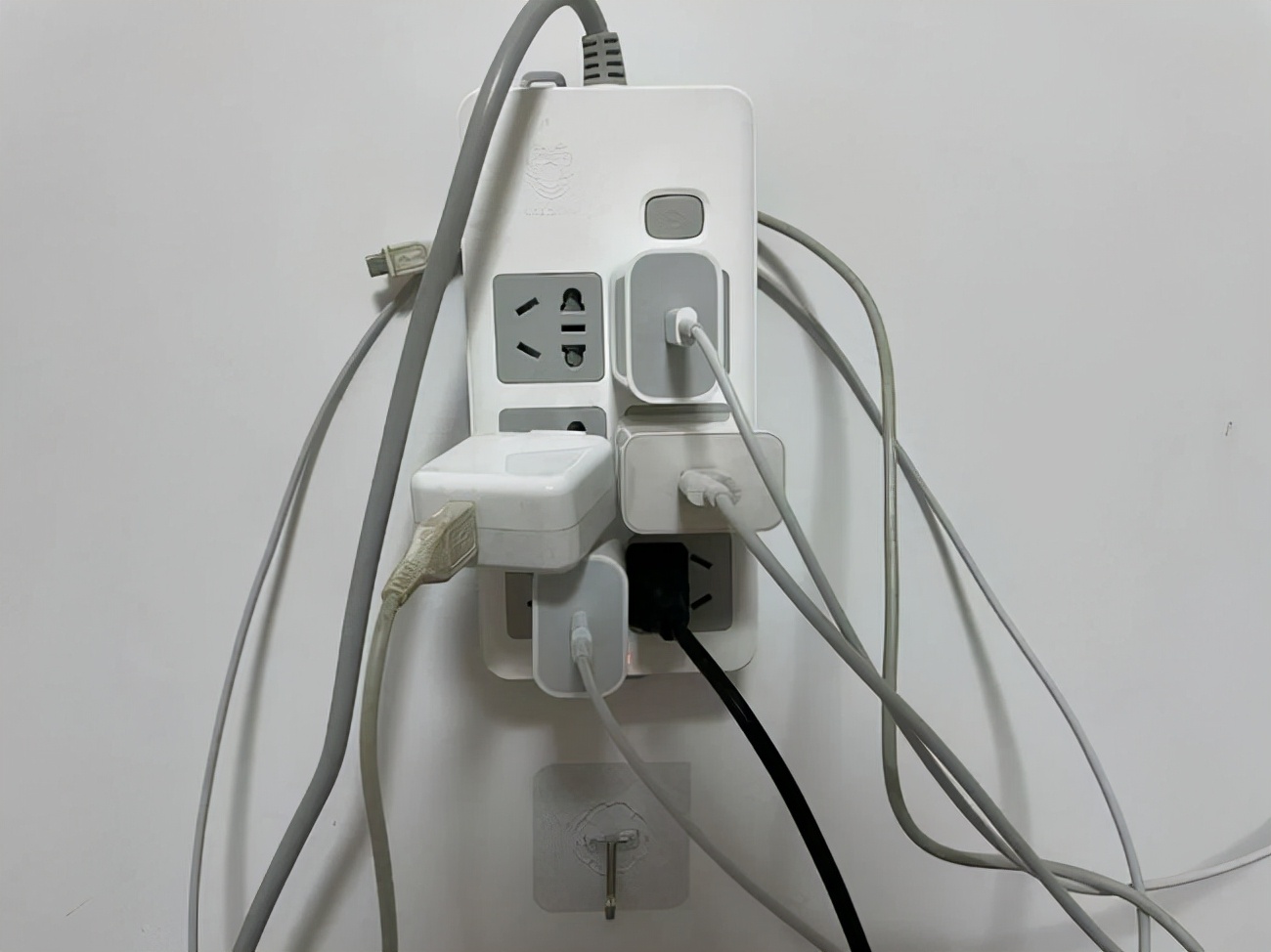 没有预留电线插座不够用怎么加装,插座不够的补救办法是什么