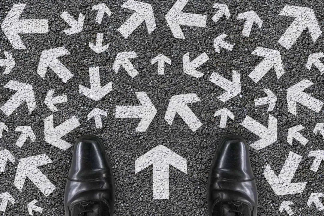 每周热评丨海外公关人如何向圈外介绍自己？