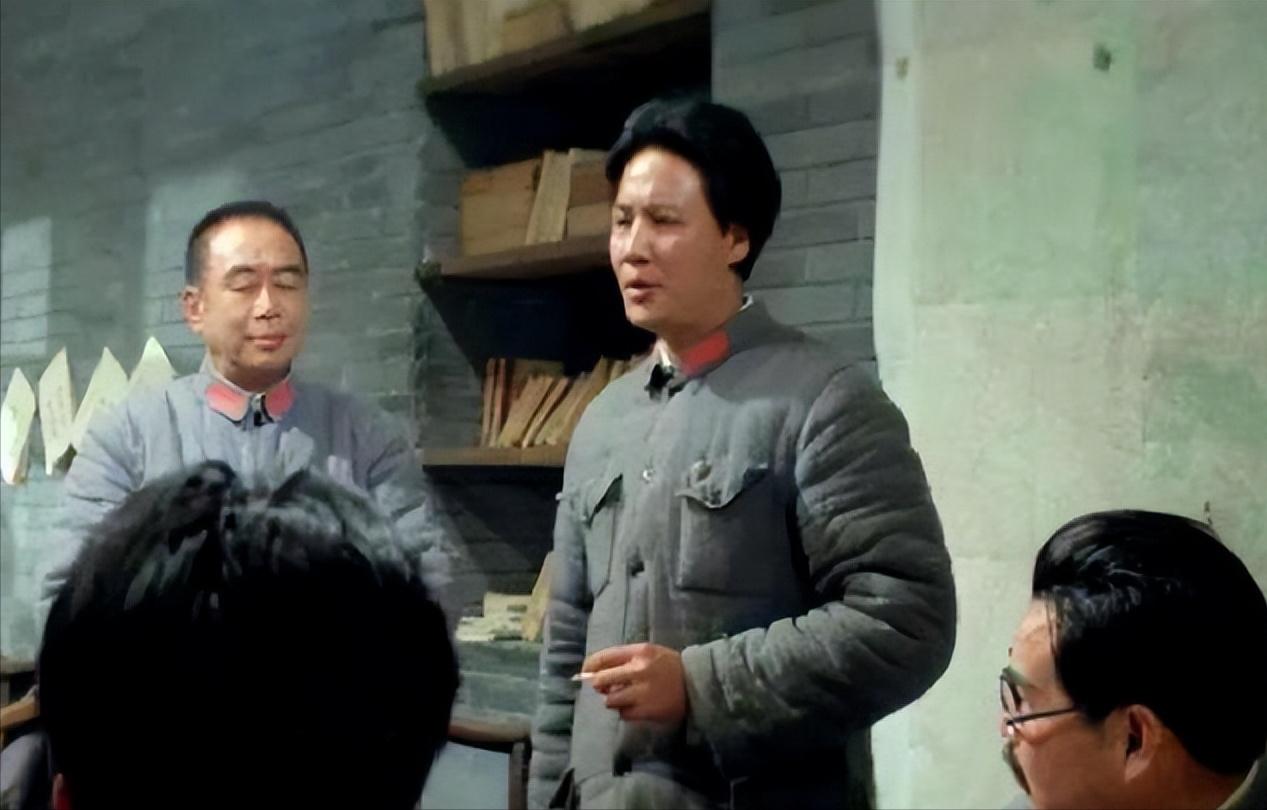 主席形象后继有人，侯京健已接班唐国强，和古月比你更喜欢哪一个