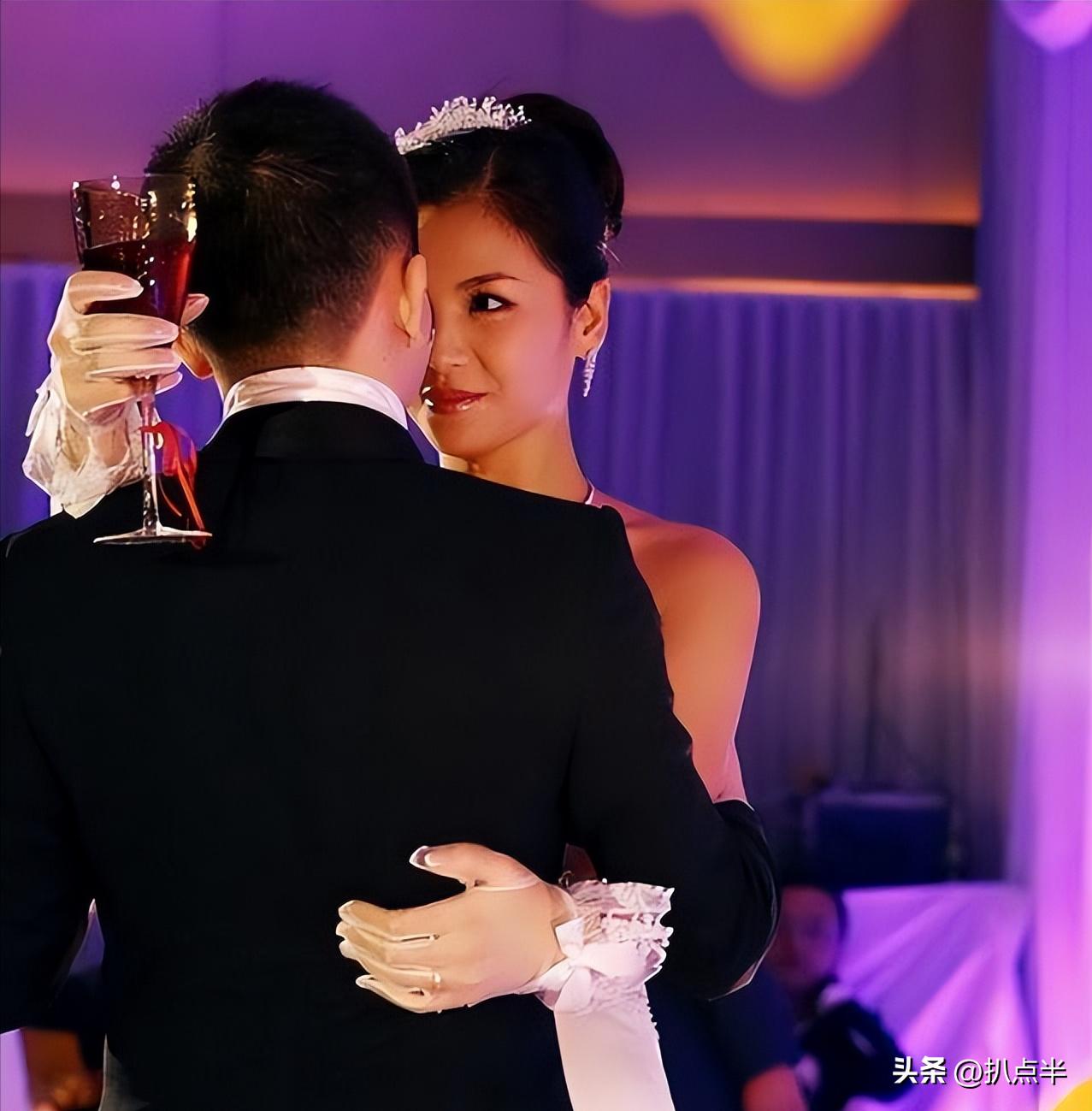 王珂实在不禁扒：除了刘涛老公的身份，真的“一无是处”吗？