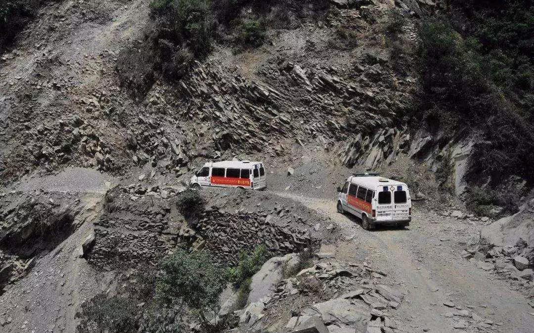 坠机事故搜救现场最新报道,坠机事故搜救进展最新新闻