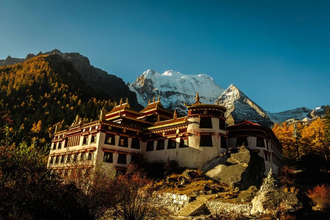 稻城亚丁解封后，又一顶级越野线路——洛亚大环线横空出世