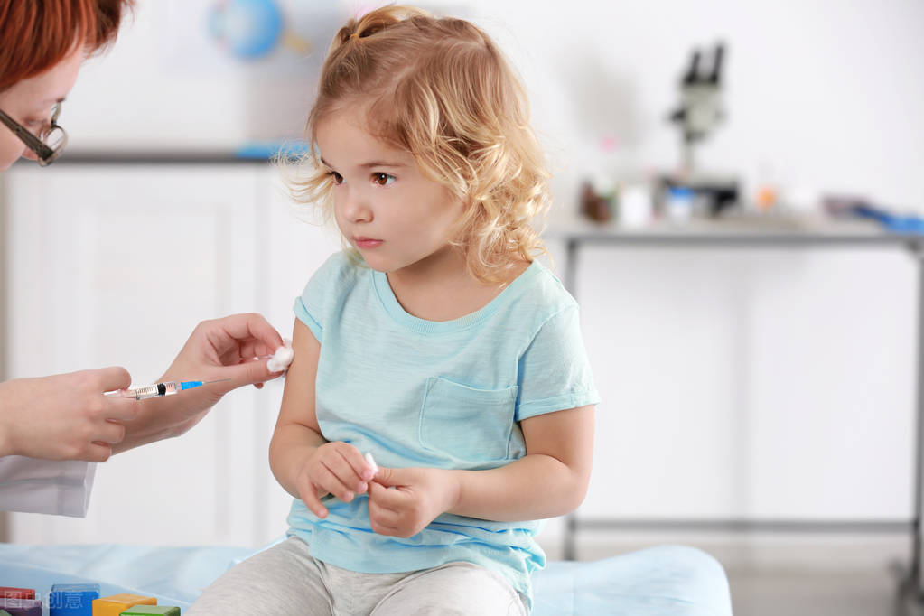 小孩得了手足口病要多久才能好,手足口病孩子出现6个症状要警惕