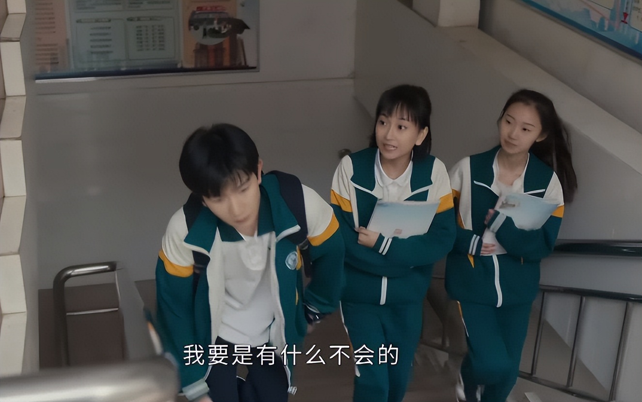 人民文娱王源采访,众人对王源的评价