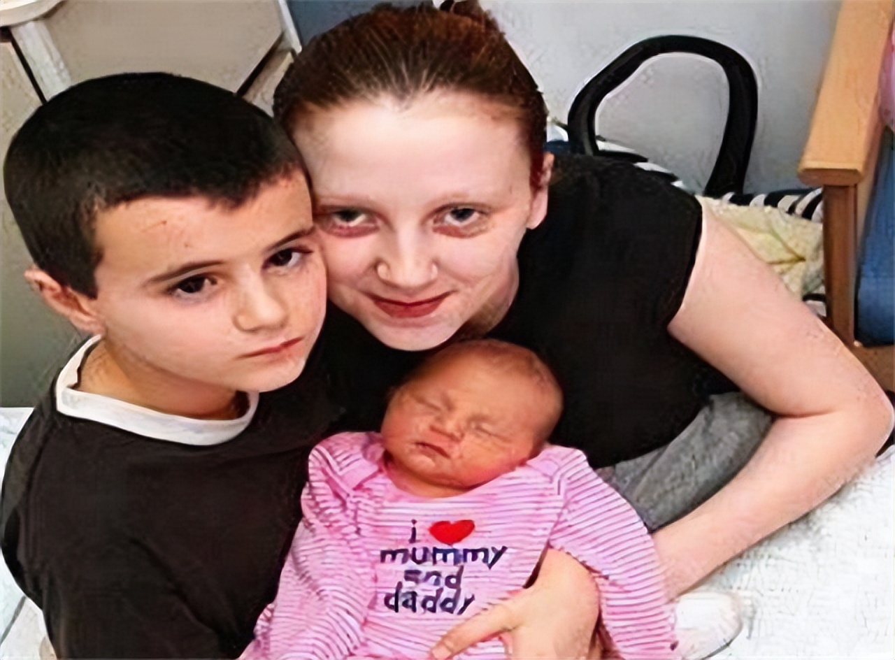 英国13岁男孩长大后现状,英国13岁小男孩现状