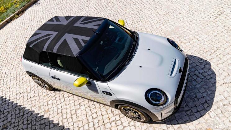 宝马全新纯电轿车售价,宝马最新四门纯电动车