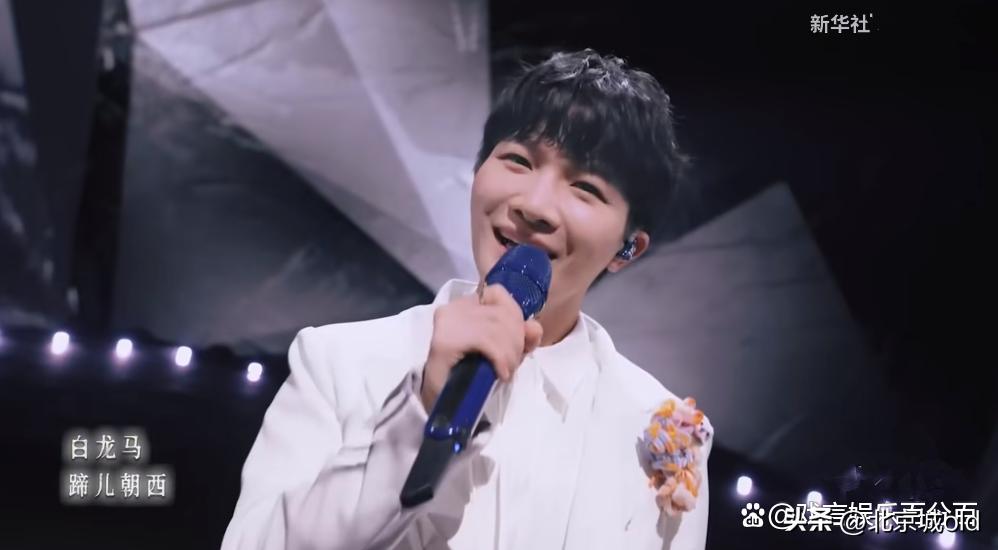 谷建芬音乐会周深完整版,周深与谷建芬第一次见面的视频