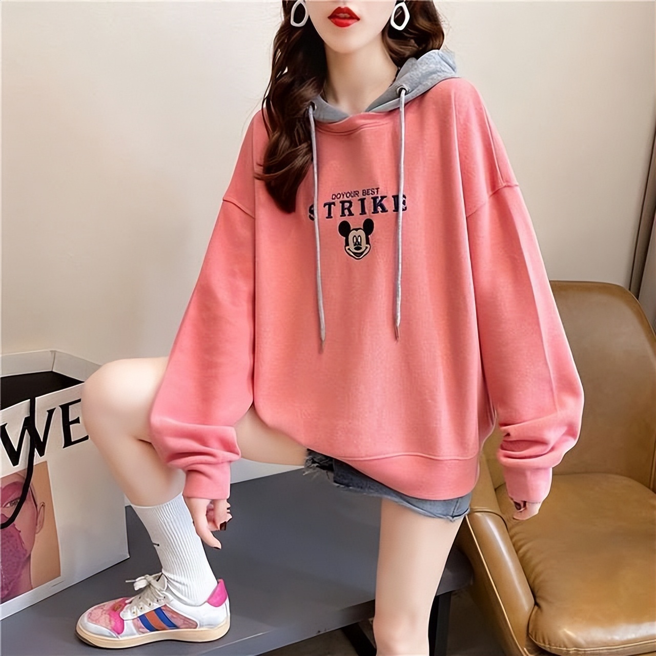 适合微胖女生的衣服店铺,摆地摊微胖女生适合穿什么衣服