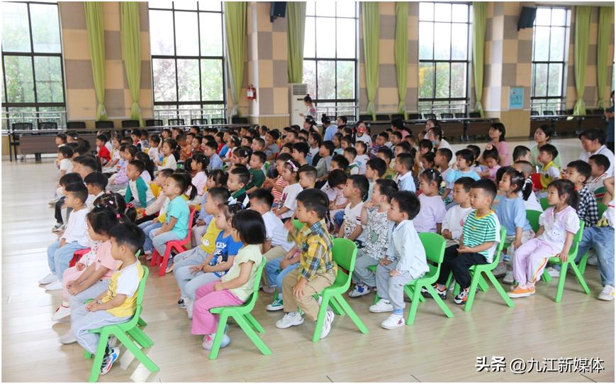 关注普遍的眼健康促进儿童视力保护九江市濂溪区人民医院开展全国“爱眼日”健康科普进校园系列活动