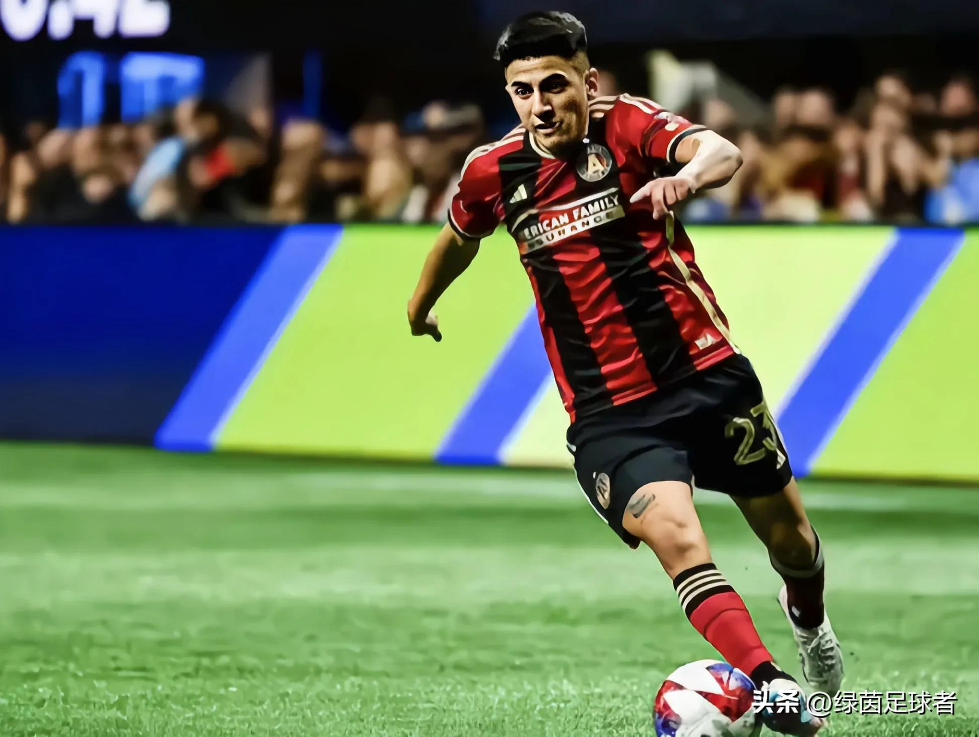 5场比赛4球4助攻,4场5球两助攻武磊