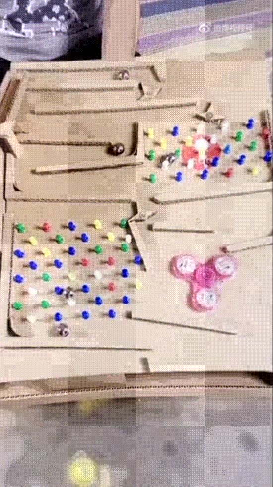 用废纸箱做4岁玩具简单好玩,废纸箱怎么做出好玩的儿童节玩具