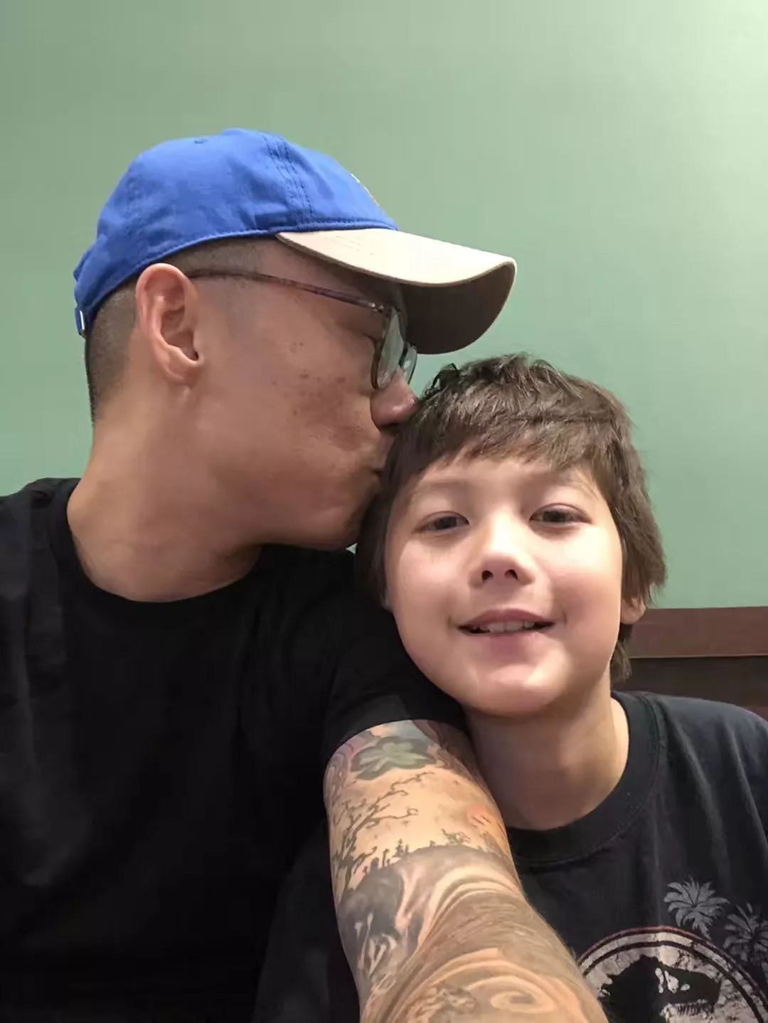 王建国孤独脱口秀,在美国说脱口秀的中国人是黄西吗